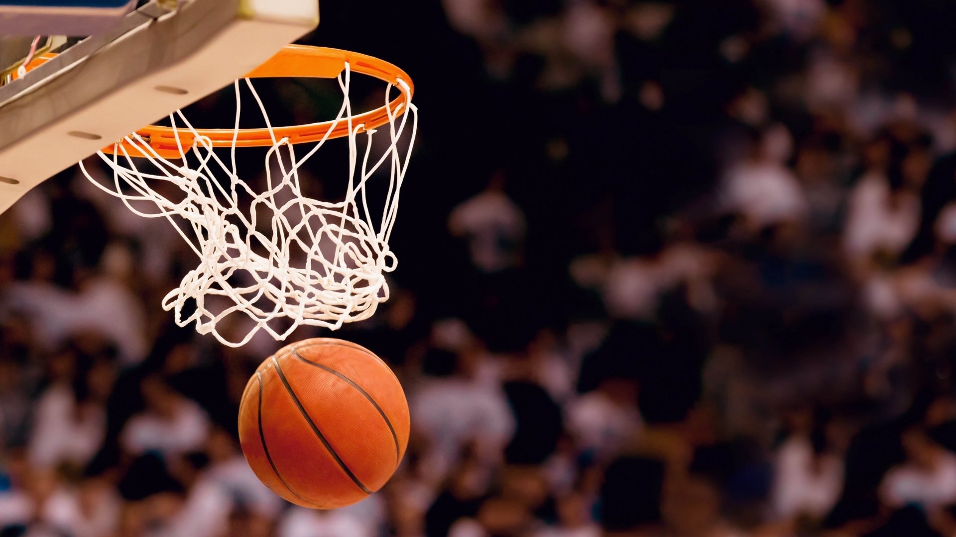 足球篮球大乱炖，AC米兰远射贴柱，罗马CBA连胜，广厦男篮备战NBA季后赛直接炸裂